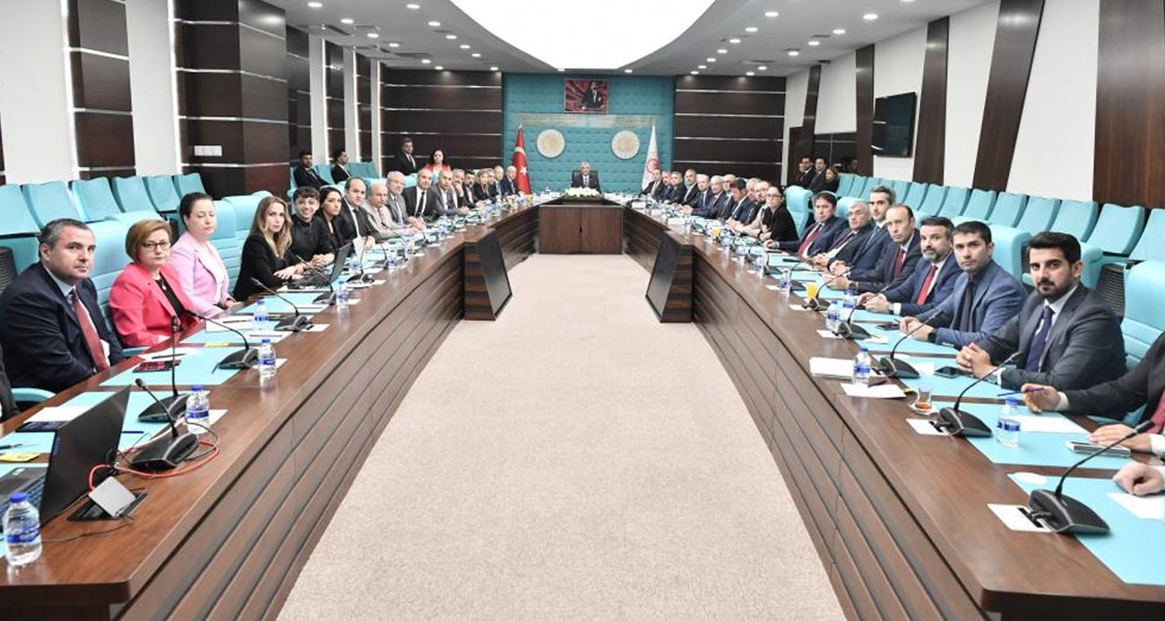 Bakan Bolat: 'Otomotiv sektöründe çok ciddi çürük elmalar var'